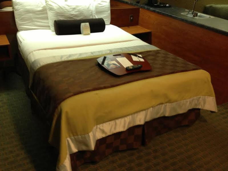 Hotel Super 8 By Wyndham San Antonio Downtown Ne Exterior foto